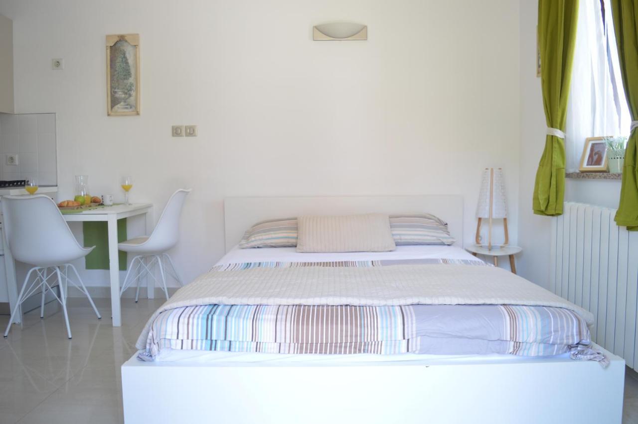 Apartments Villa Alba II Porec Esterno foto